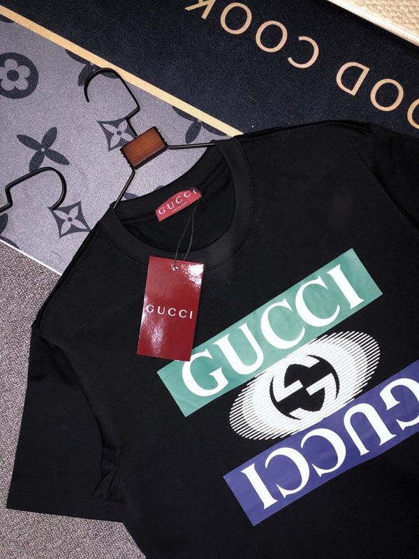 ブランドTシャツ背面デザイン